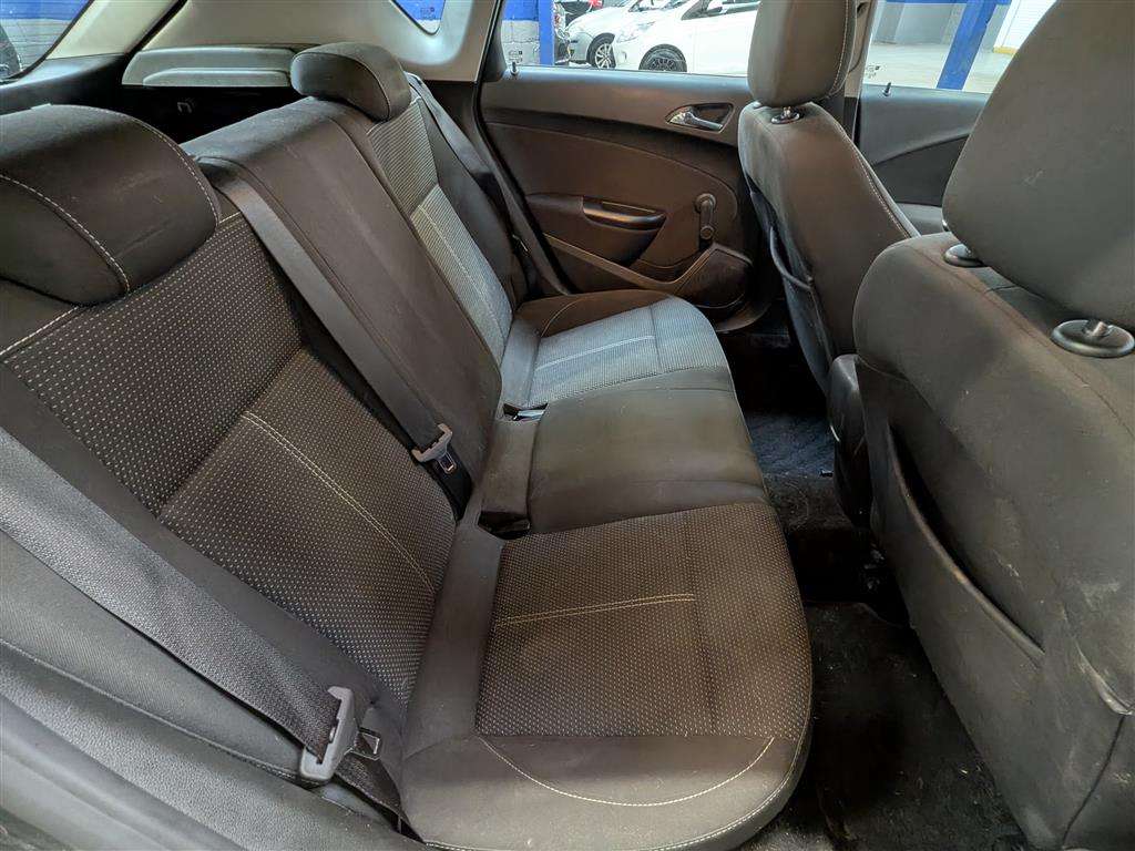 <p>2012 VAUXHALL ASTRA SRI CDTI S/S</p>