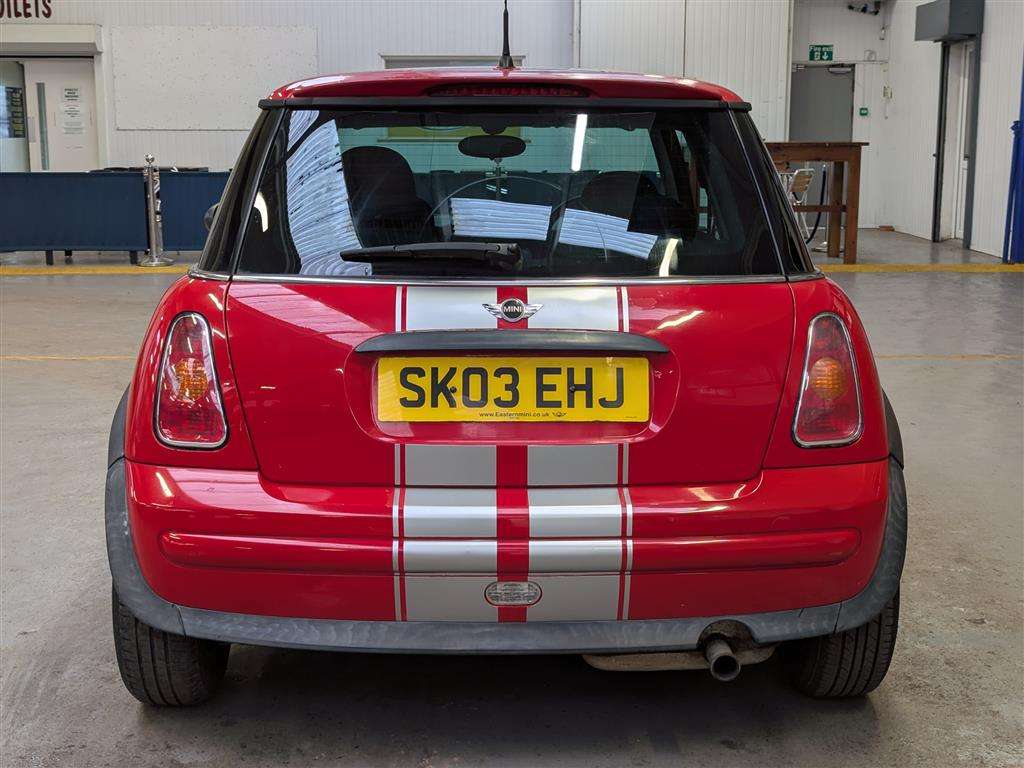 <p>2003 MINI MINI ONE</p>