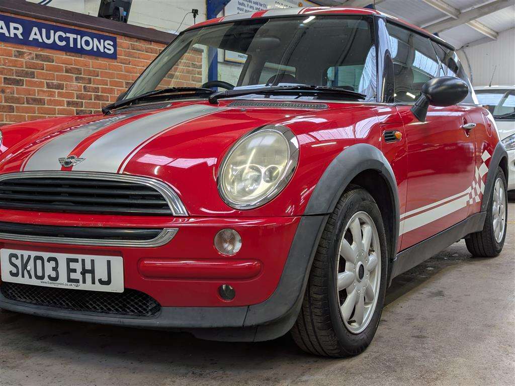 <p>2003 MINI MINI ONE</p>