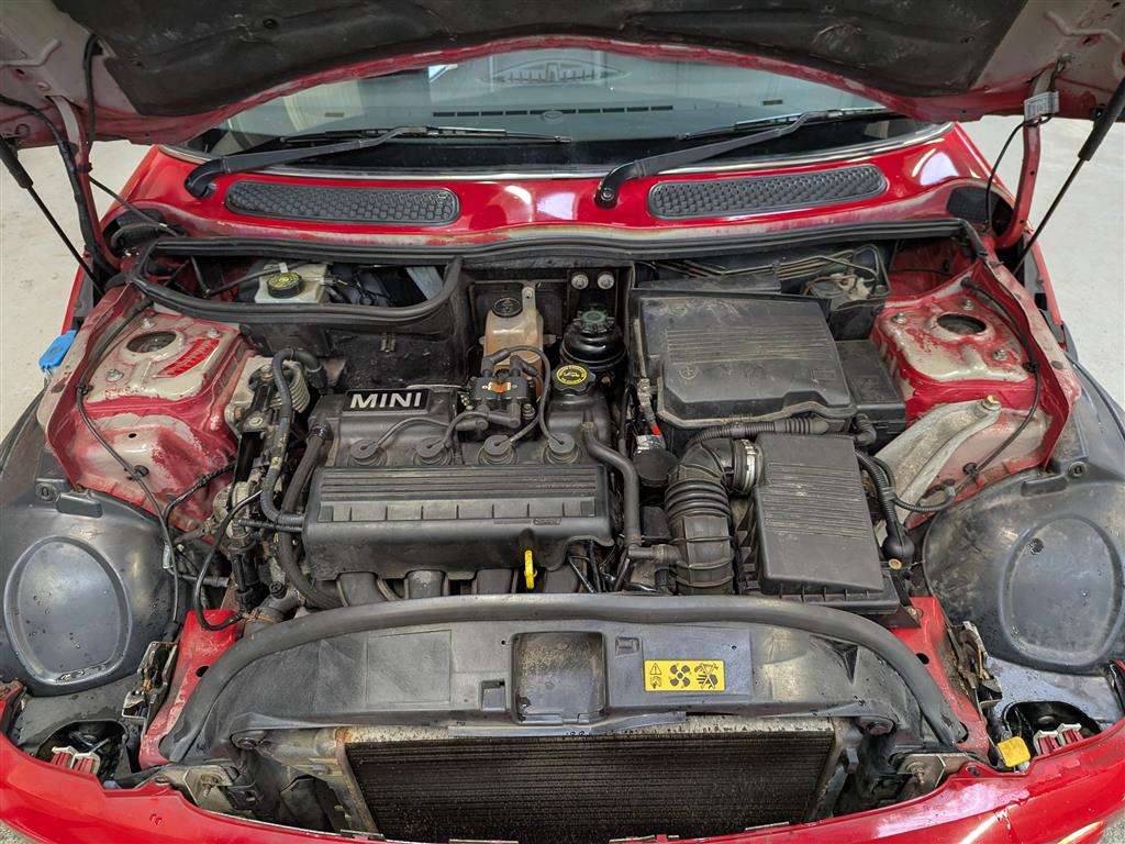 <p>2003 MINI MINI ONE</p>