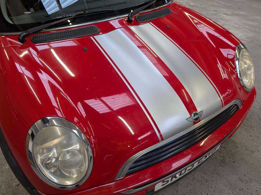 <p>2003 MINI MINI ONE</p>