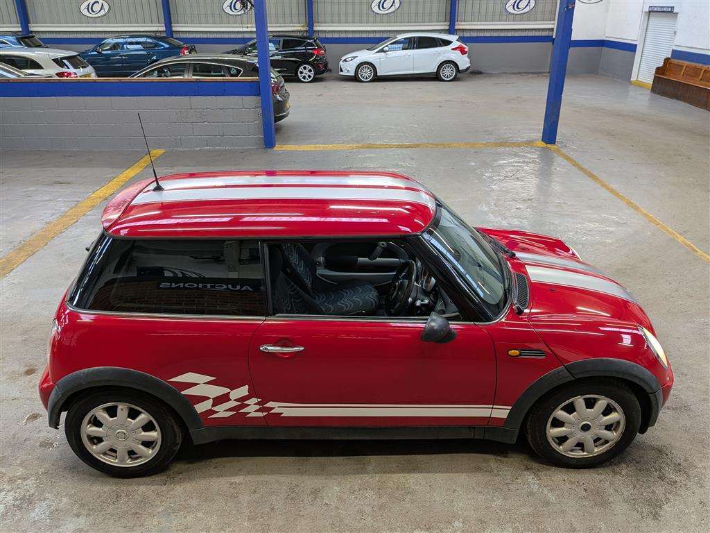 <p>2003 MINI MINI ONE</p>