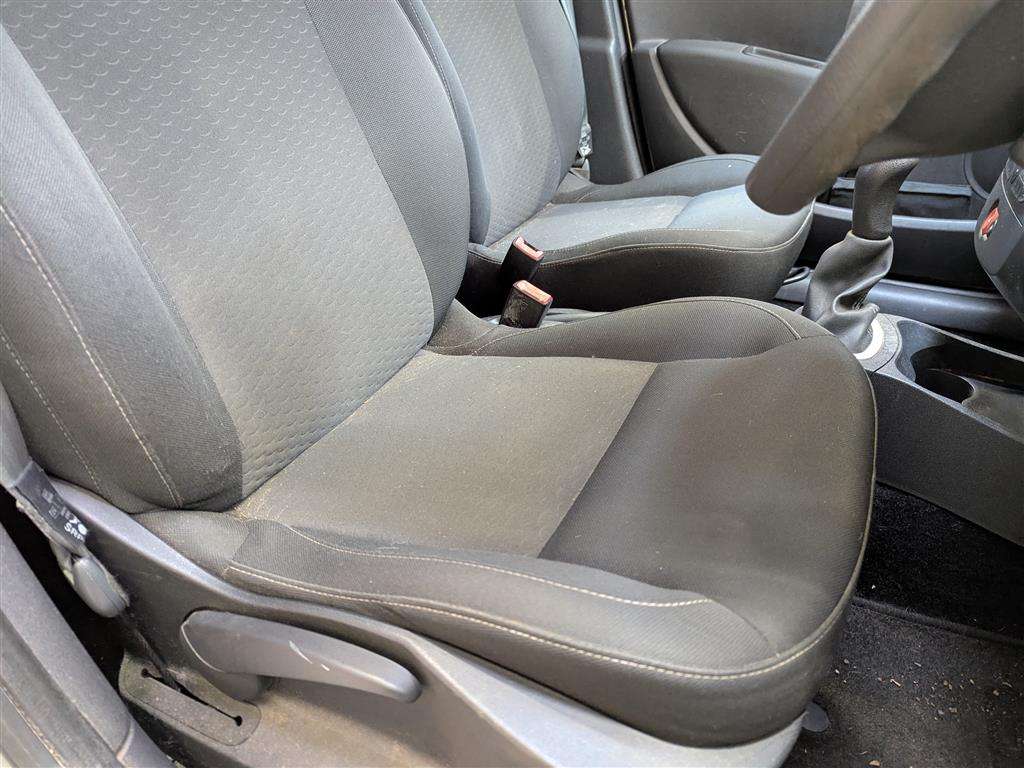 <p>2010 RENAULT CLIO I-MUSIC 16V</p>