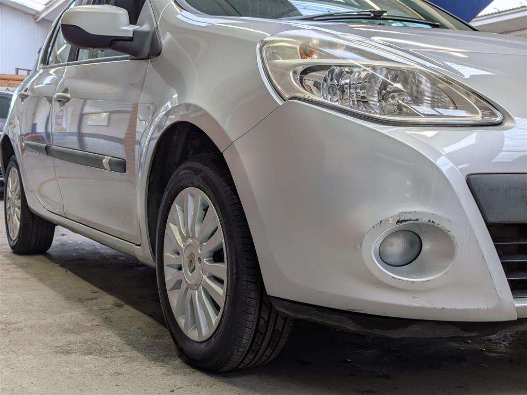 <p>2010 RENAULT CLIO I-MUSIC 16V</p>