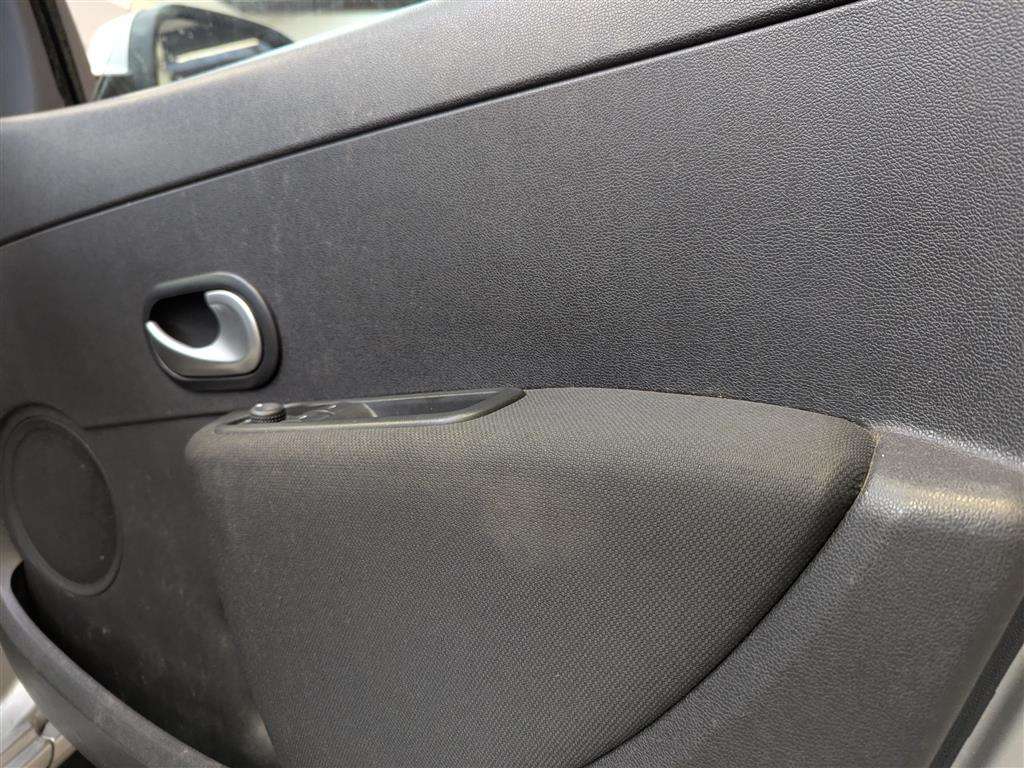 <p>2010 RENAULT CLIO I-MUSIC 16V</p>