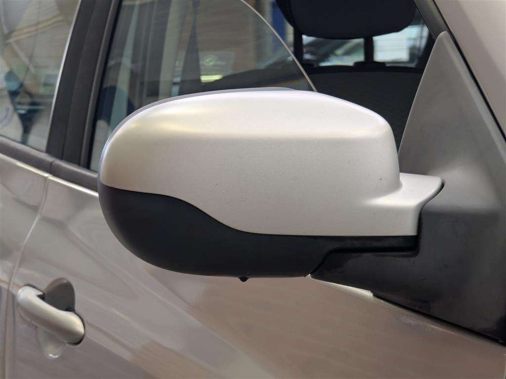 <p>2010 RENAULT CLIO I-MUSIC 16V</p>