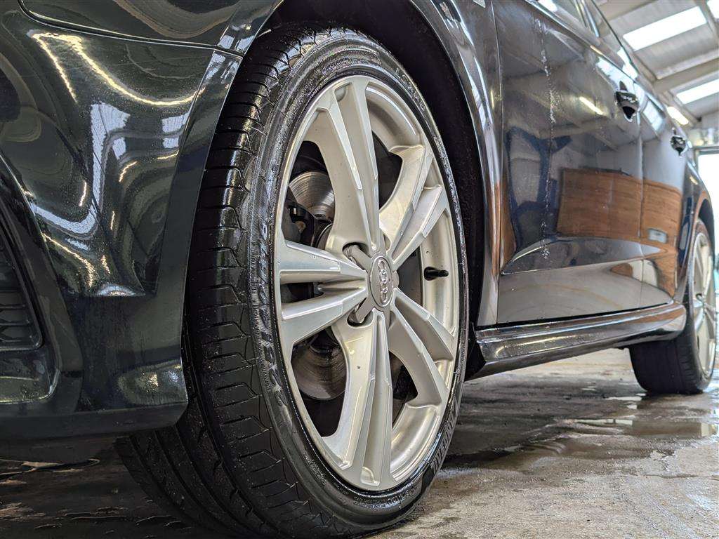 <p>2019 AUDI A3 S LINE 35 TFSI</p>