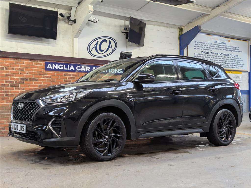 <p>2020 HYUNDAI TUCSON N LNE 48V MHEV CRD</p>