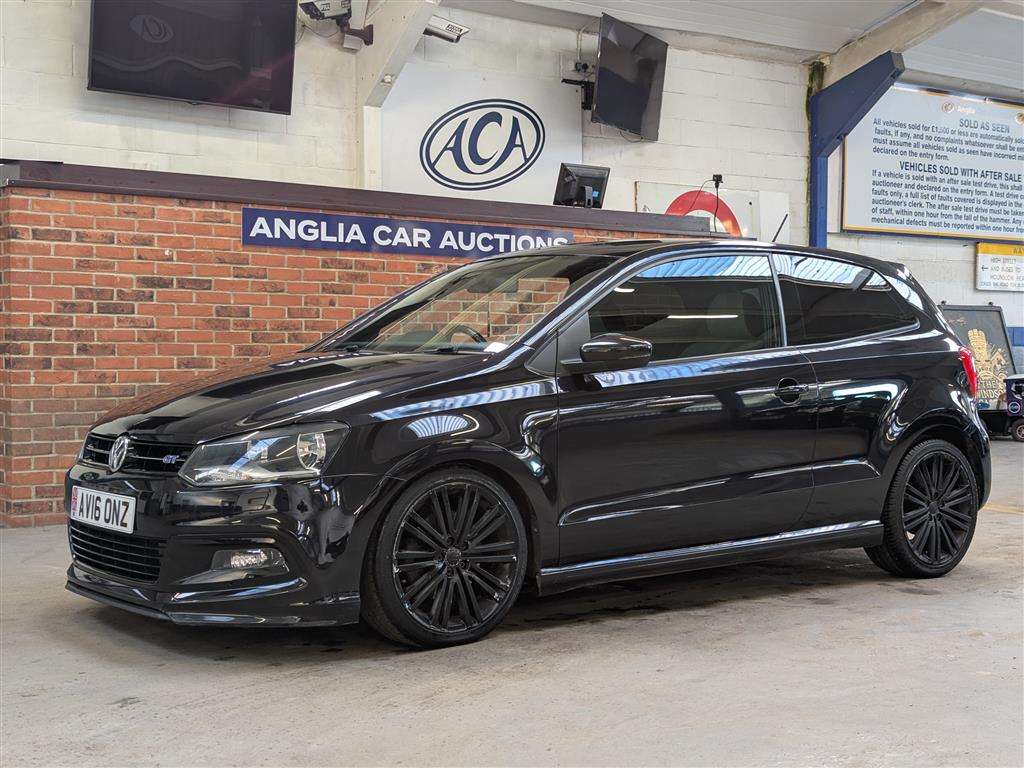 <p>2016 VOLKSWAGEN POLO BLUEGT</p>