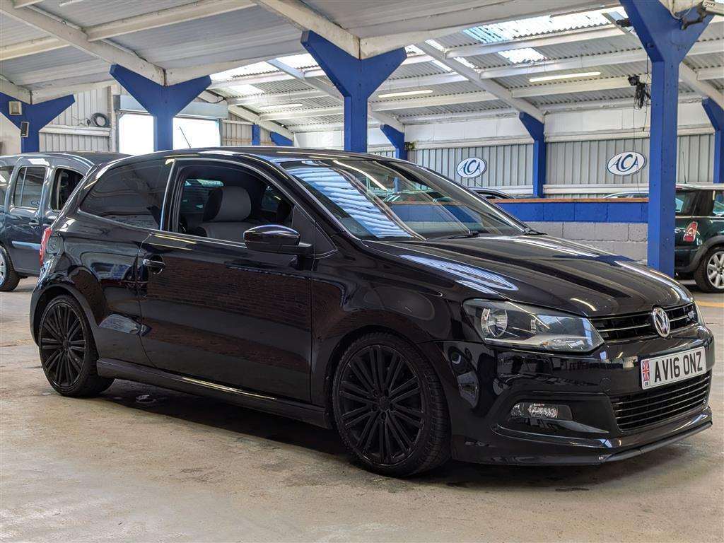 <p>2016 VOLKSWAGEN POLO BLUEGT</p>