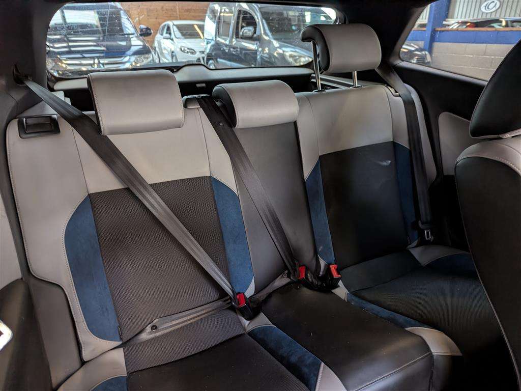 <p>2016 VOLKSWAGEN POLO BLUEGT</p>