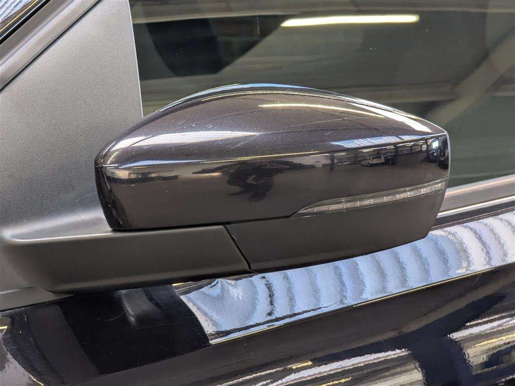 <p>2016 VOLKSWAGEN POLO BLUEGT</p>