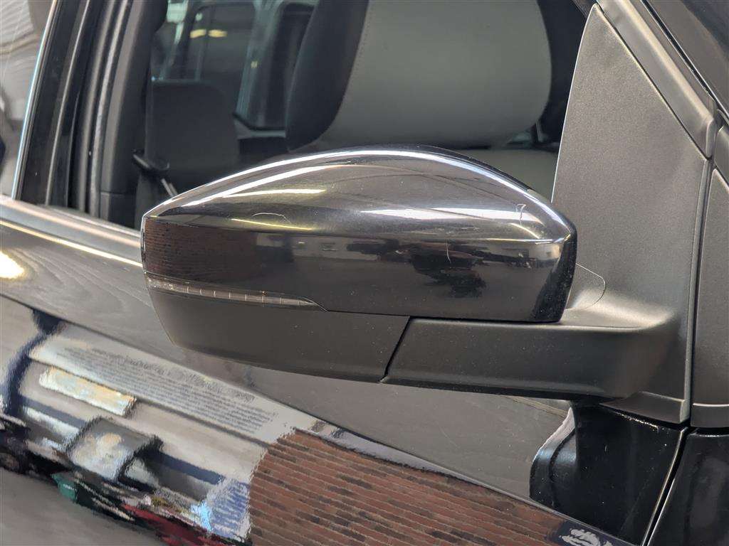 <p>2016 VOLKSWAGEN POLO BLUEGT</p>