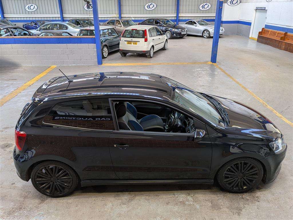 <p>2016 VOLKSWAGEN POLO BLUEGT</p>