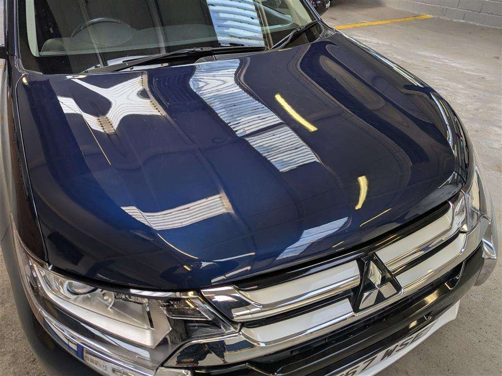 <p>2017 MITSUBISHI OUTLANDER DI-D 3</p>