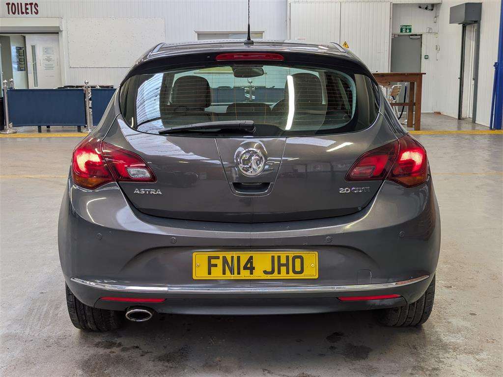 <p>2014 VAUXHALL ASTRA ELITE CDTI S/S</p>