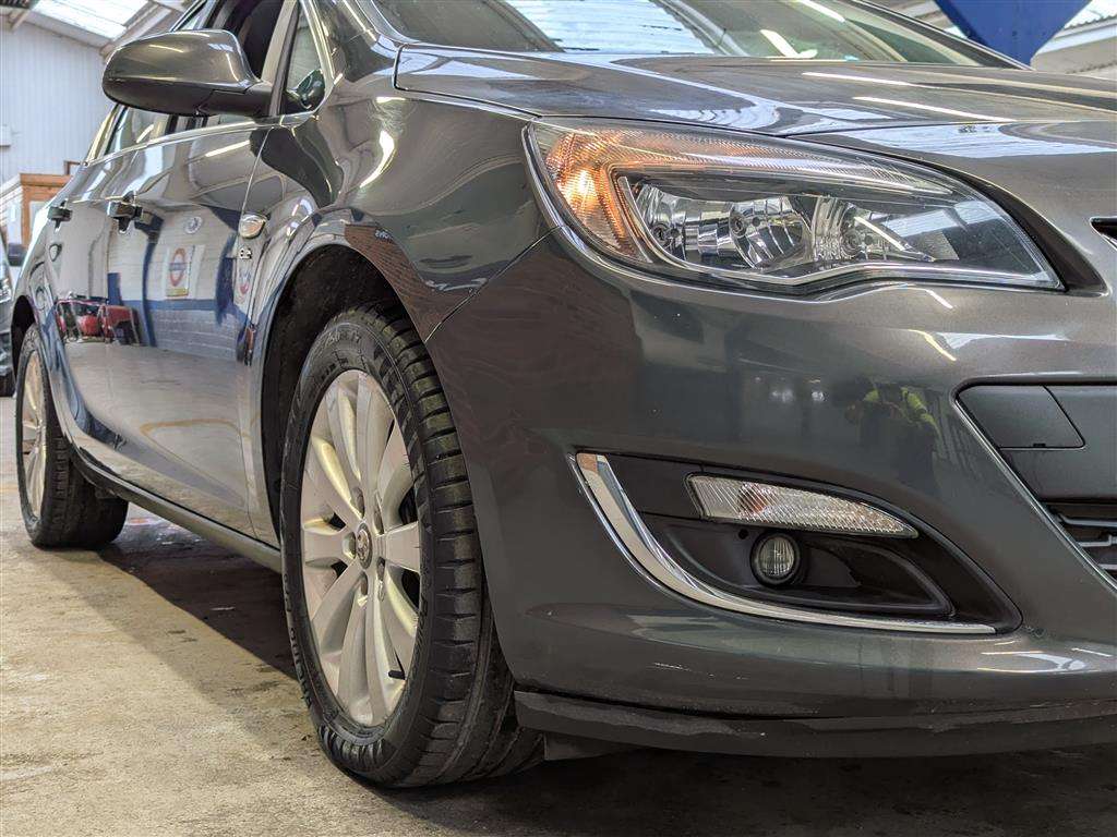 <p>2014 VAUXHALL ASTRA ELITE CDTI S/S</p>