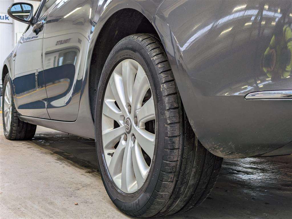 <p>2014 VAUXHALL ASTRA ELITE CDTI S/S</p>