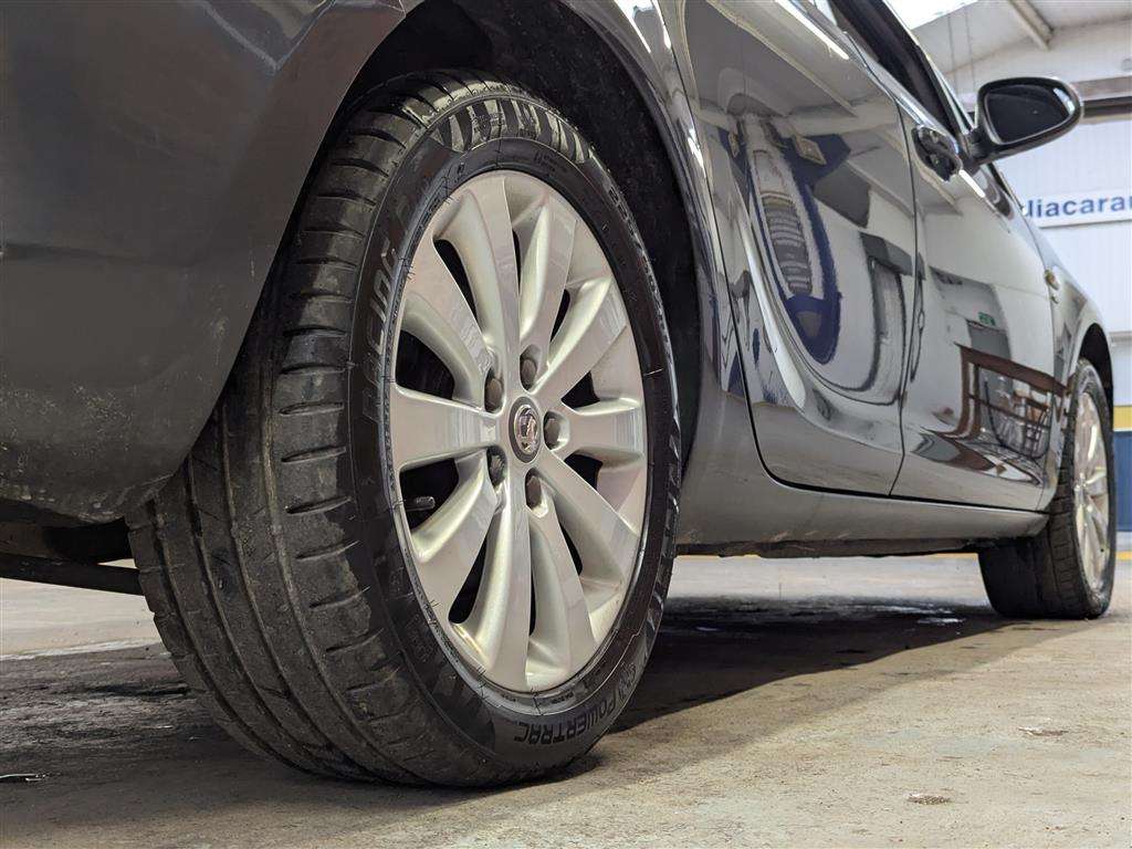 <p>2014 VAUXHALL ASTRA ELITE CDTI S/S</p>