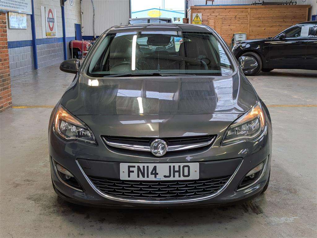 <p>2014 VAUXHALL ASTRA ELITE CDTI S/S</p>