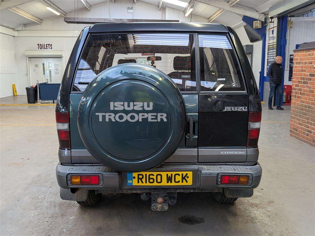 <p>1998 ISUZU TROOPER CITATION LWB</p>