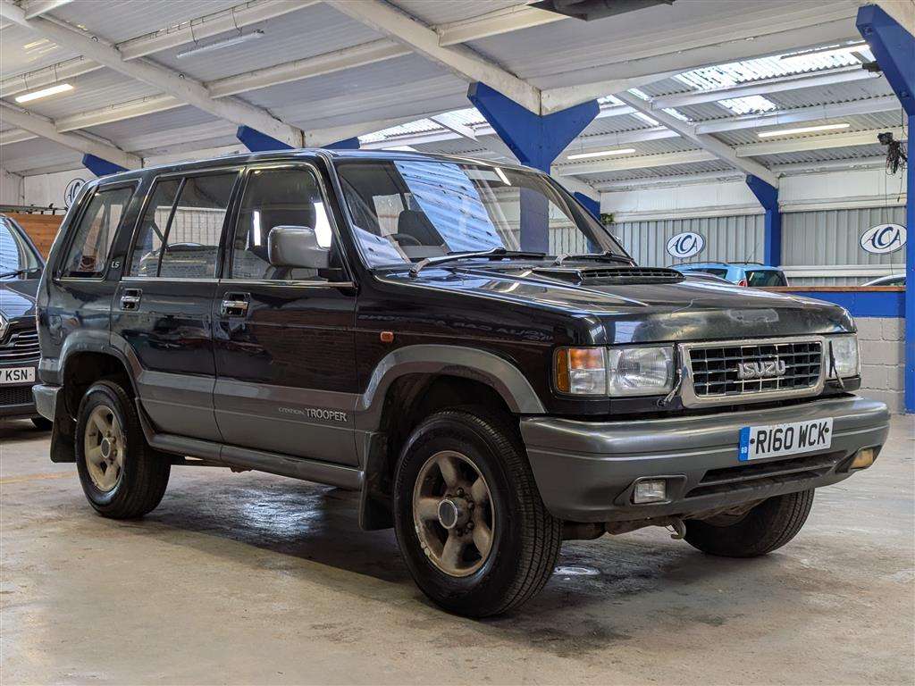 <p>1998 ISUZU TROOPER CITATION LWB</p>