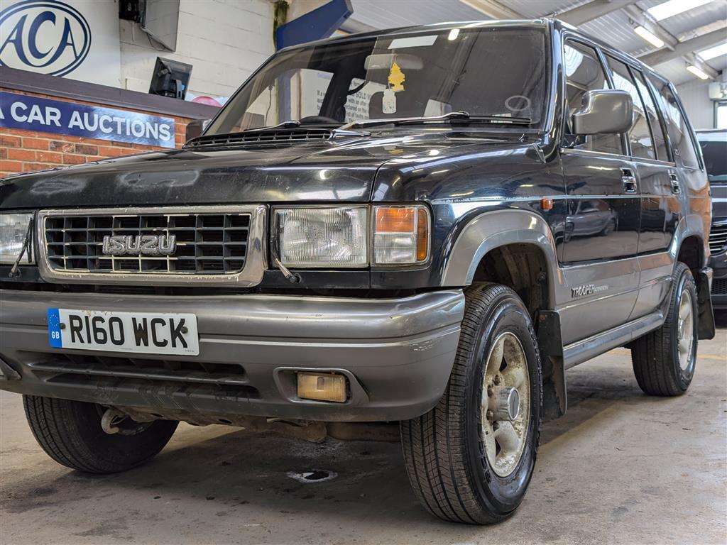<p>1998 ISUZU TROOPER CITATION LWB</p>