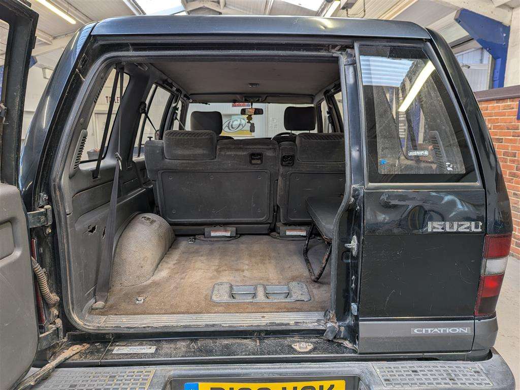 <p>1998 ISUZU TROOPER CITATION LWB</p>