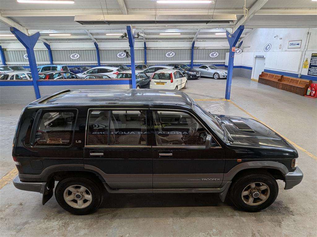 <p>1998 ISUZU TROOPER CITATION LWB</p>