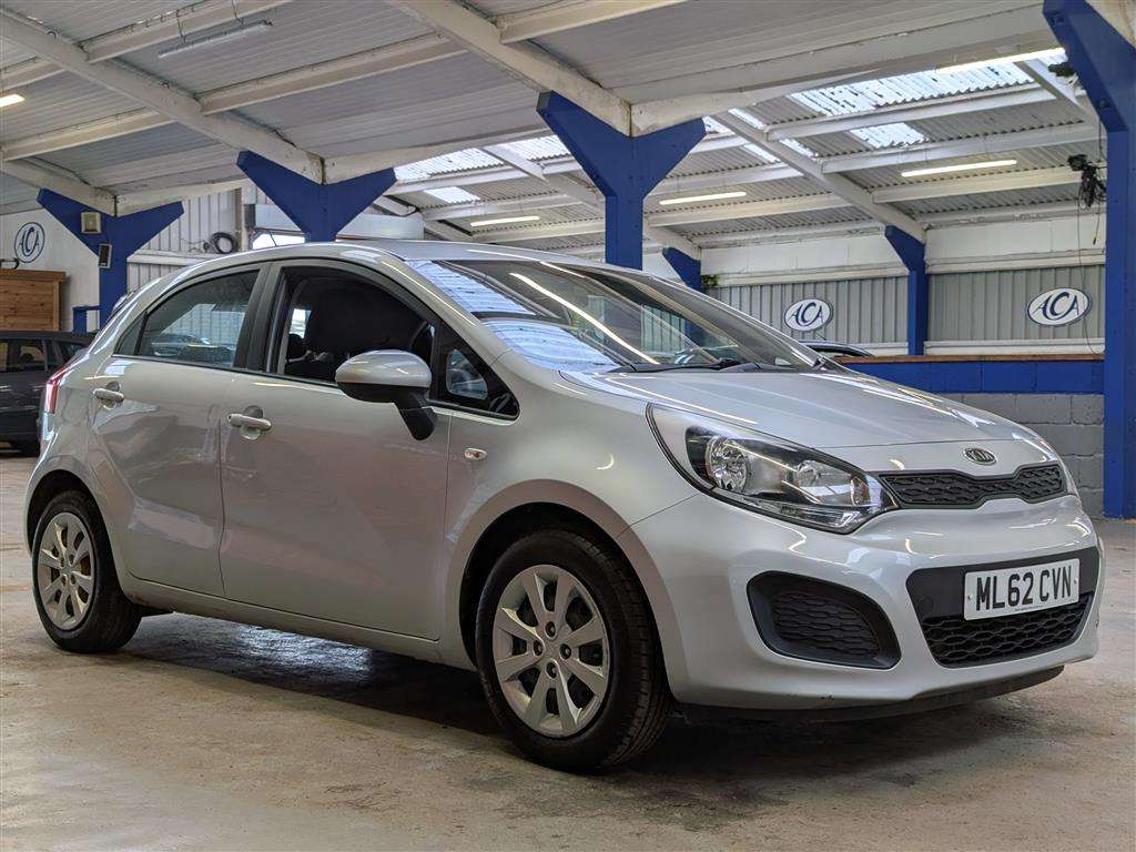 <p>2012 KIA RIO 1 ECODYNAMICS CRDI</p>