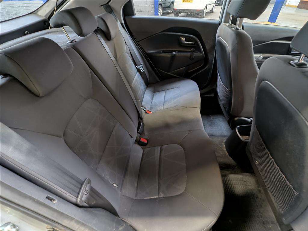 <p>2012 KIA RIO 1 ECODYNAMICS CRDI</p>
