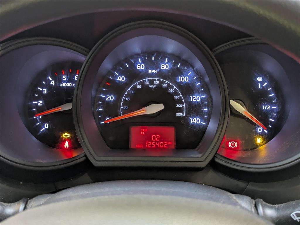 <p>2012 KIA RIO 1 ECODYNAMICS CRDI</p>