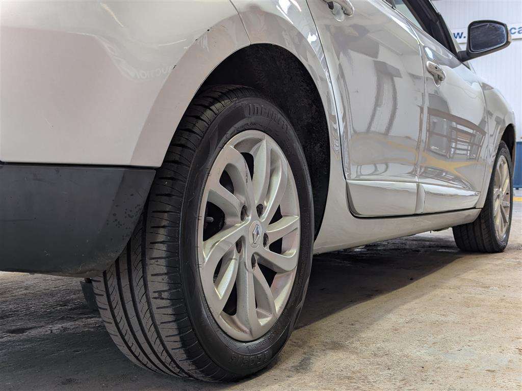 <p>2012 RENAULT MEGANE D-QUE TT ENERGY DC</p>