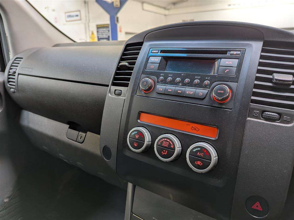 <p>2012 NISSAN NAVARA TEKNA DCI</p>
