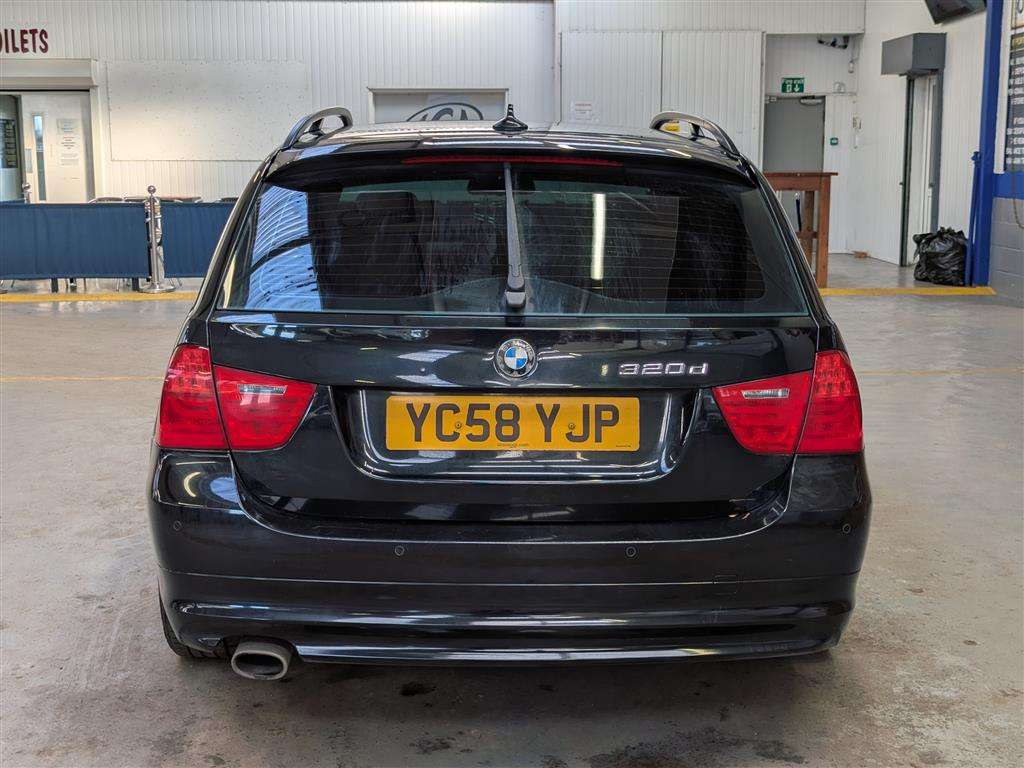 <p>2008 BMW 320D SE TOURING AUTO</p>