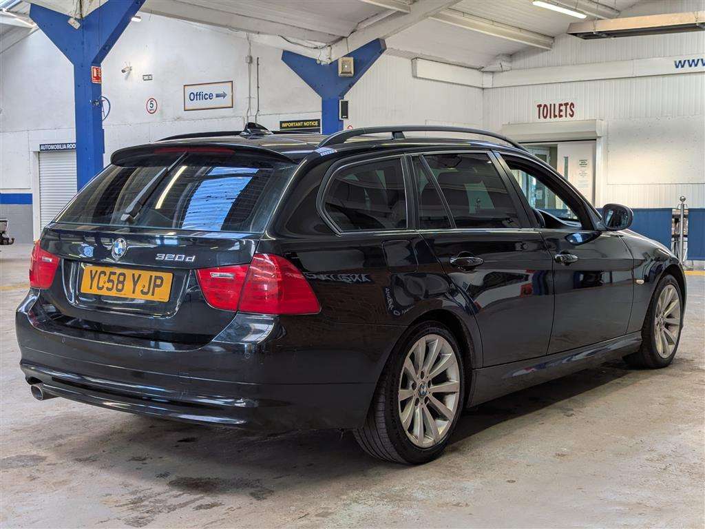 <p>2008 BMW 320D SE TOURING AUTO</p>