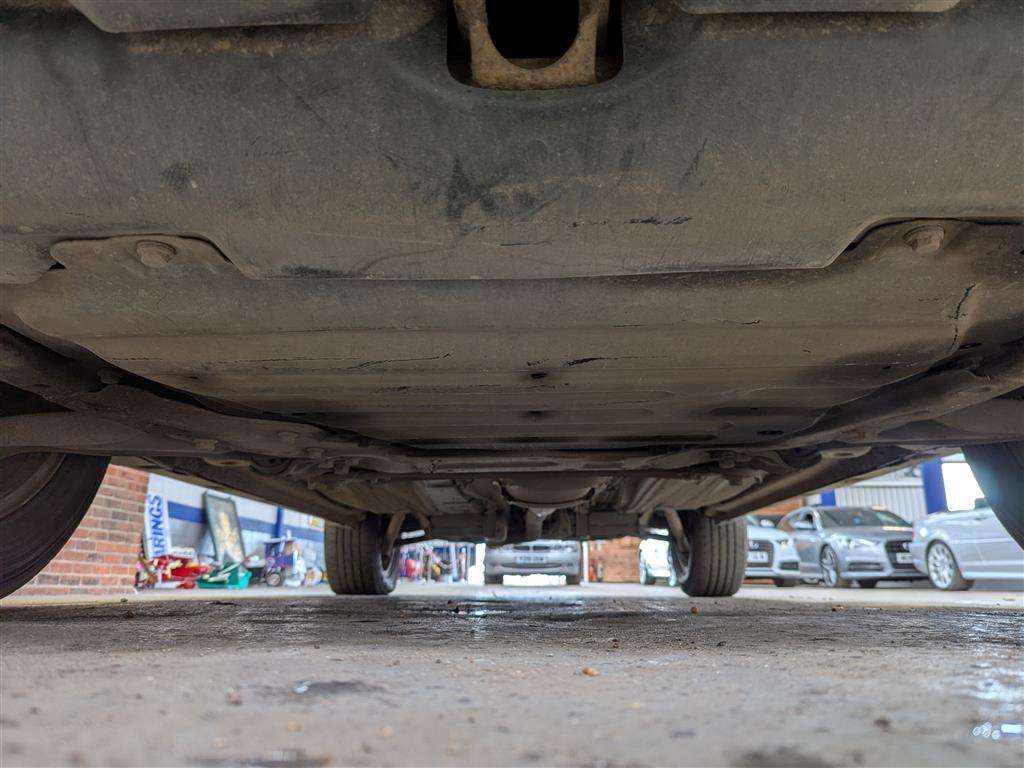 <p>2010 LAND ROVER FREELANDER GS TD4</p>