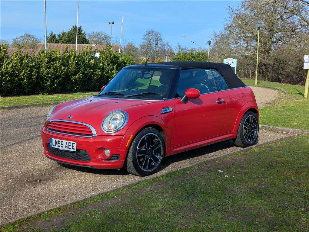 <p>2009 MINI COOPER</p>