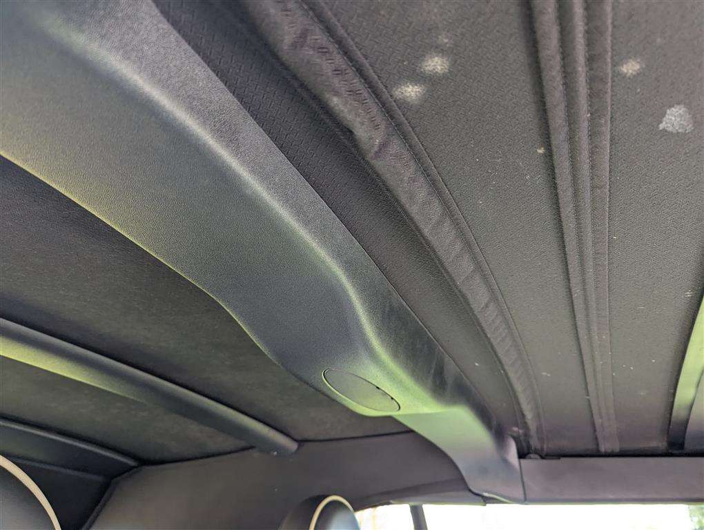 <p>2009 MINI COOPER</p>