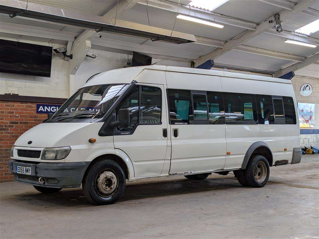 <p>2005 FORD TRANSIT MINIBUS</p>