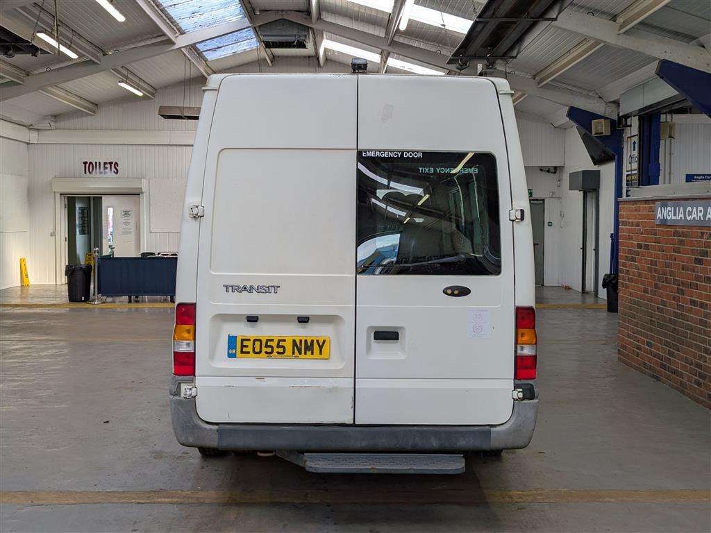 <p>2005 FORD TRANSIT MINIBUS</p>