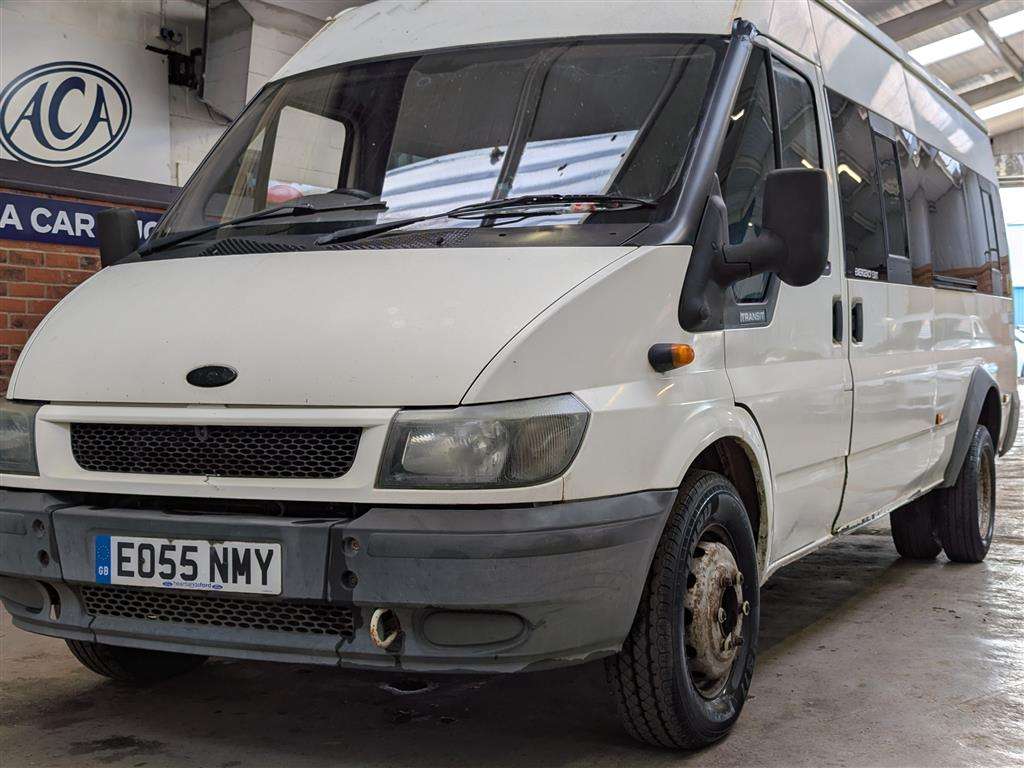 <p>2005 FORD TRANSIT MINIBUS</p>