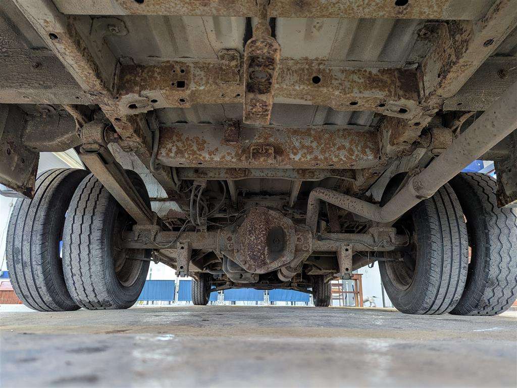 <p>2005 FORD TRANSIT MINIBUS</p>