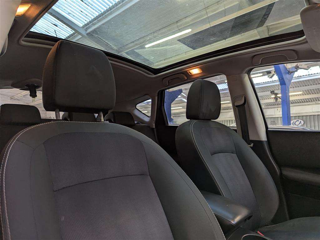 <p>2012 NISSAN QASHQAI N-TEC + DCI</p>