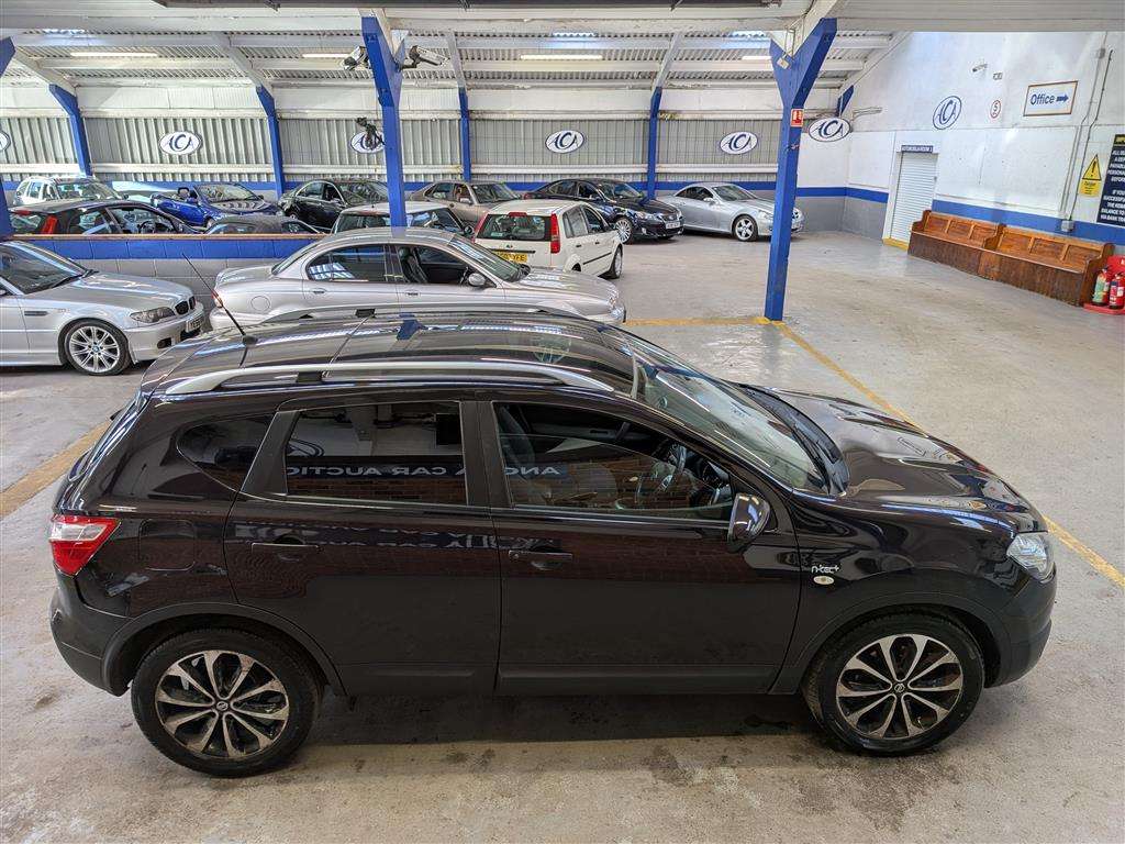 <p>2012 NISSAN QASHQAI N-TEC + DCI</p>