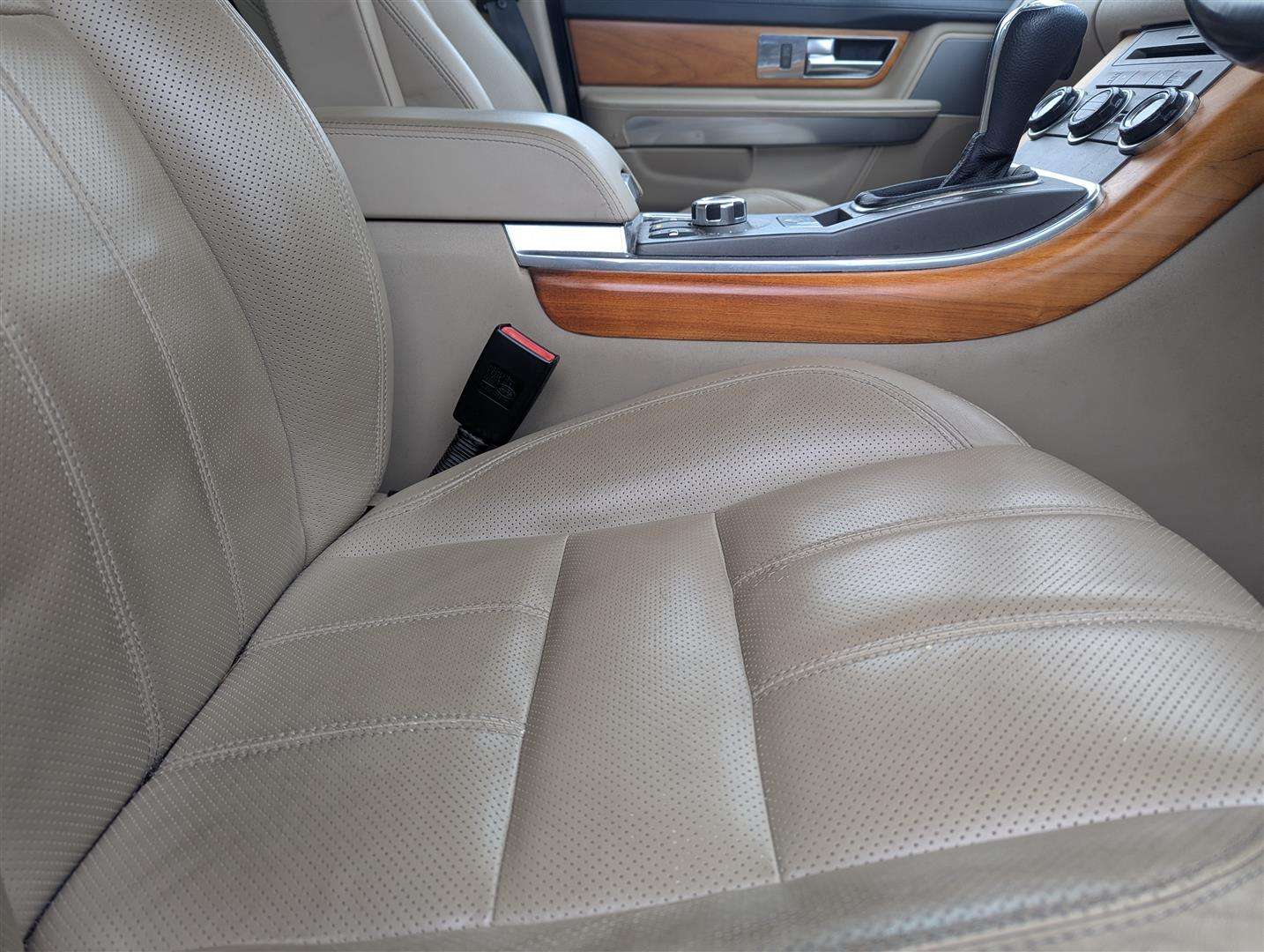 <p>2009 LAND ROVER RANGE ROVER SP HSE TDV6 AUTO</p>