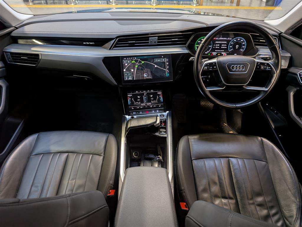 <p>2021 AUDI E-TRON TECHNIK 50 QUATTRO</p>