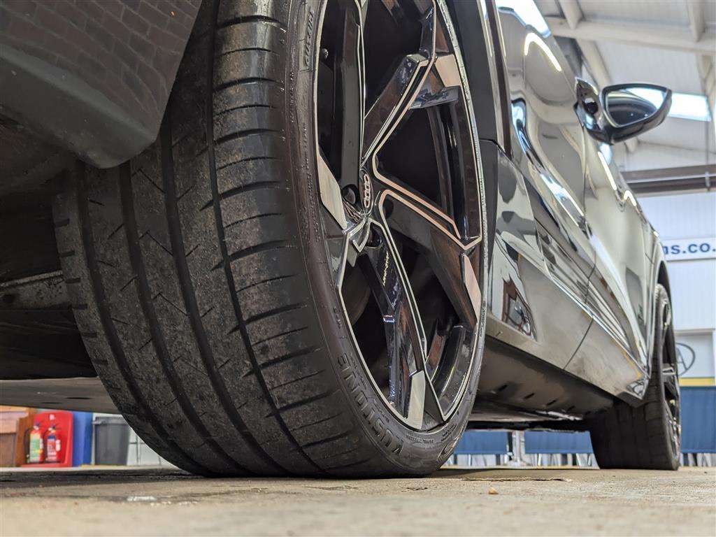 <p>2021 AUDI E-TRON TECHNIK 50 QUATTRO</p>