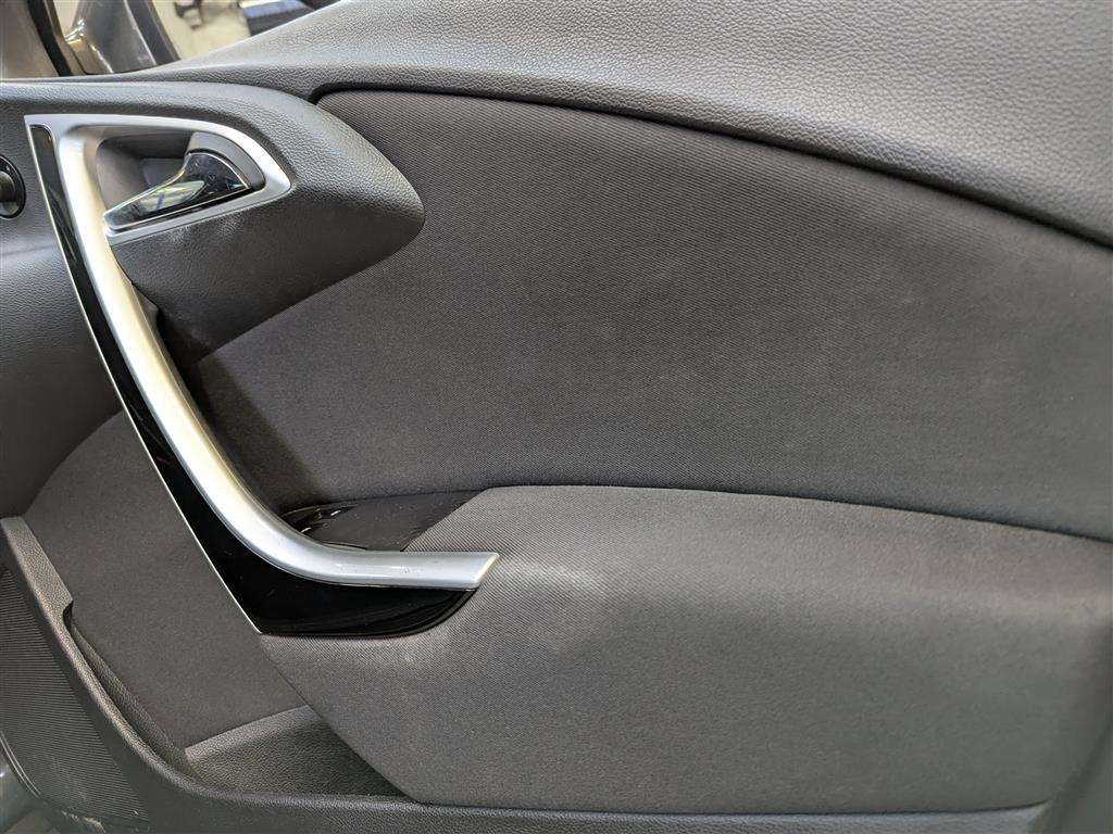 <p>2013 VAUXHALL ASTRA SRI</p>