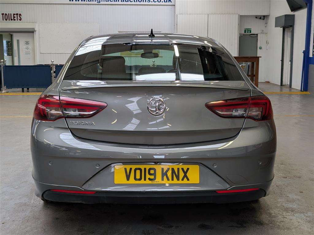 <p>2019 VAUXHALL INSIGNIA SRI VX-LINE NAV</p>